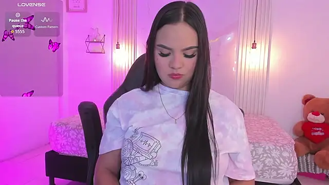 amber white15 online show from 27, 3, 2026