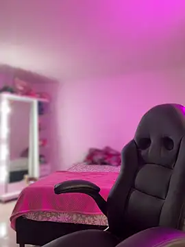 amber white15 online show from 15, 1, 2026