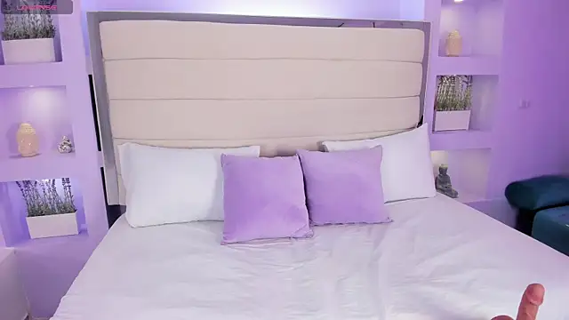 AmyColman  online show from 14, 1, 2026