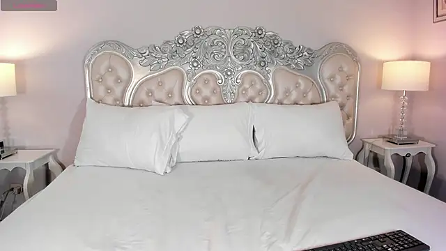 AmyColman  online show from 19, 2, 2026