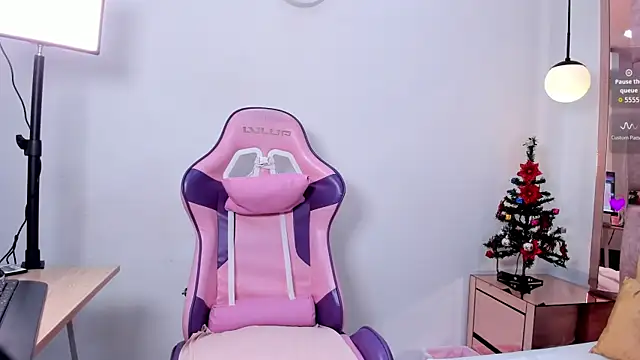 aitana monteroo online show from 2, 12, 2025