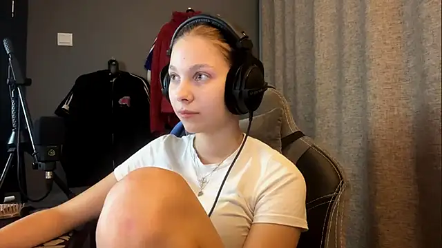 Softixq online show from 5, 11, 2025