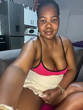 SweetCandy84 online show from 16, 12, 2025