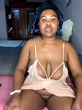 SweetCandy84 online show from 13, 11, 2025