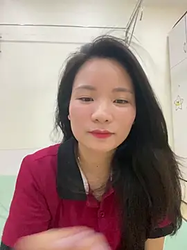 Snapshot of Bee_Yellow00 chatting on 19, 6, 2026 Bee Yellow00 online show from 19, 6, 2026