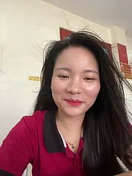 Snapshot of Bee_Yellow00 chatting on 2, 7, 2026 Bee Yellow00 online show from 2, 7, 2026