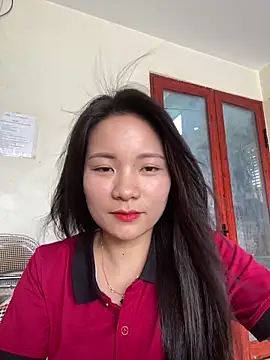 Snapshot of Bee_Yellow00 chatting on 12, 6, 2026 Bee Yellow00 online show from 12, 6, 2026