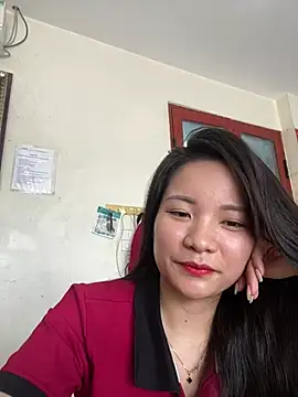 Snapshot of Bee_Yellow00 chatting on 16, 6, 2026 Bee Yellow00 online show from 16, 6, 2026