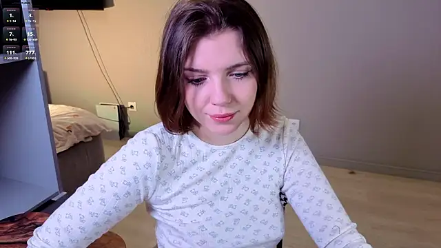 PollyRouge   online show from 4, 2, 2026