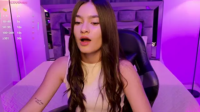 Bella Clark2 online show from 30, 10, 2025