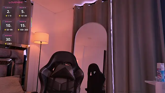 Bella Clark2 online show from 12, 4, 2026