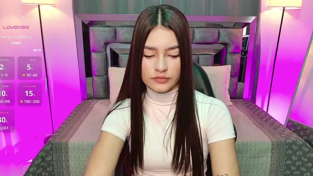 Bella Clark2 online show from 5, 2, 2026