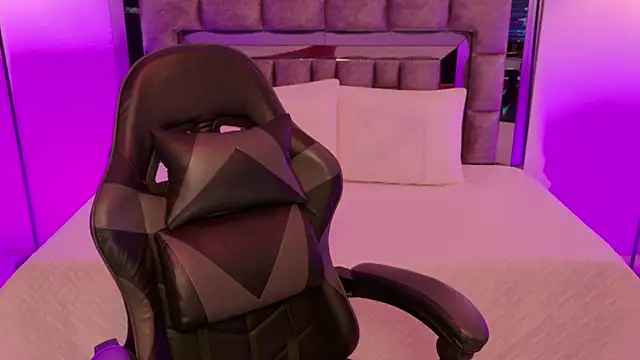 Bella Clark2 online show from 14, 11, 2025