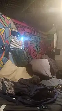 YourAddicted2 online show from 31, 10, 2025