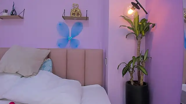 sienna mg online show from 27, 11, 2025