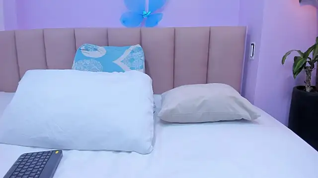 sienna mg online show from 29, 11, 2025