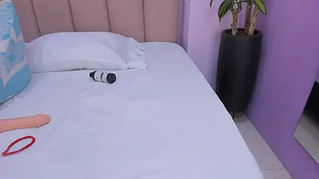 sienna mg online show from 28, 11, 2025