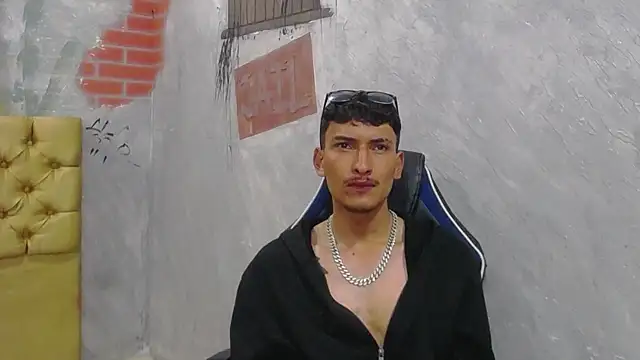 SavageLover  online show from 21, 12, 2025