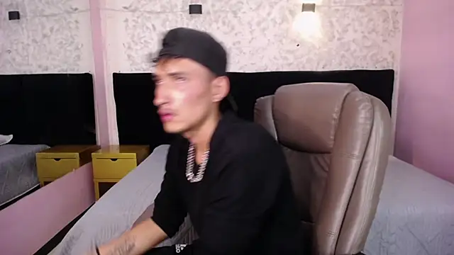 SavageLover  online show from 25, 11, 2025