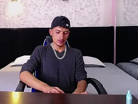 SavageLover  online show from 14, 1, 2026