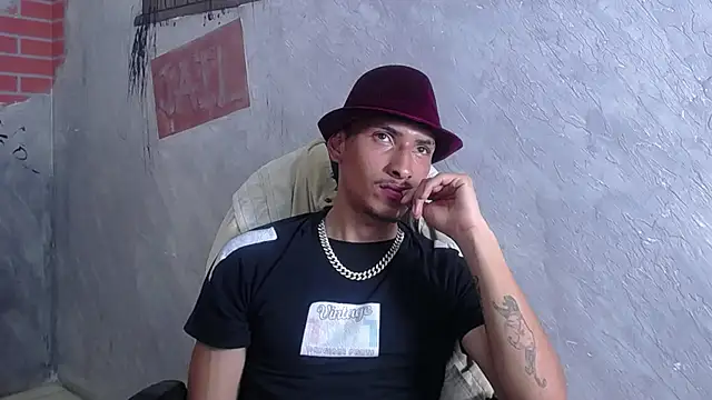 SavageLover  online show from 19, 12, 2025