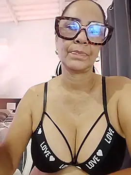 EmperatrizMilf online show from 29, 11, 2025
