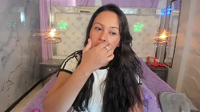 Melissa-roberts online show from 16, 12, 2025