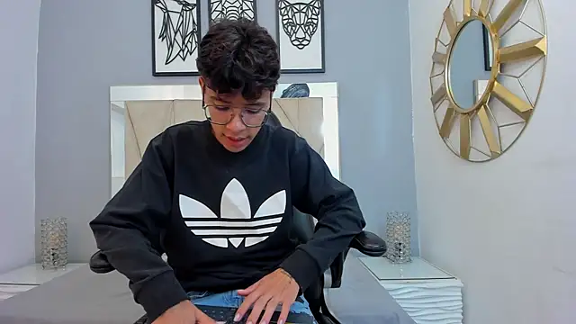 adams bobby online show from 21, 12, 2025