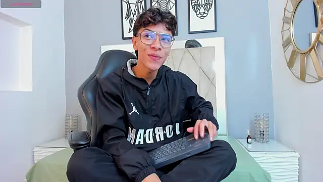 adams bobby online show from 30, 11, 2025