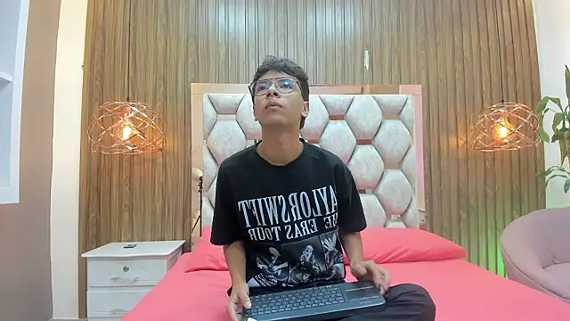 adams bobby online show from 17, 1, 2026