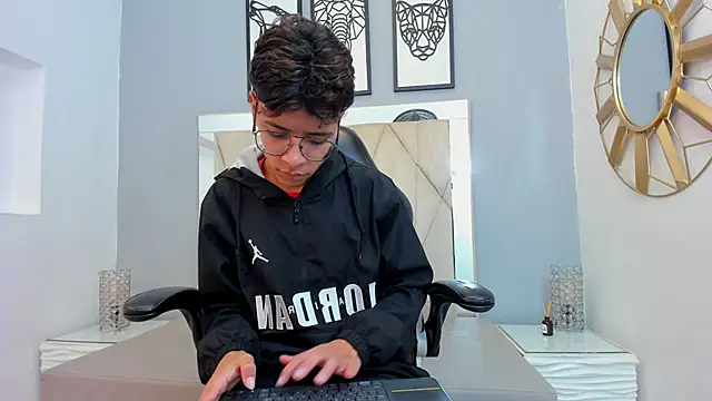 adams bobby online show from 14, 12, 2025