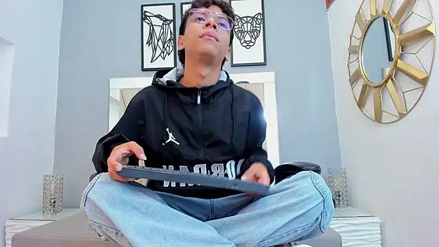 adams bobby online show from 19, 12, 2025