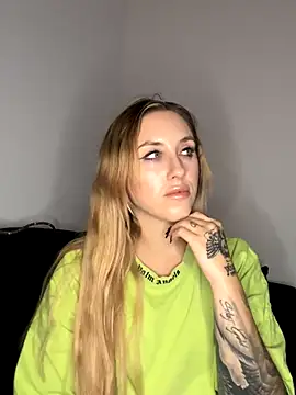 LaraHorneyy online show from 27, 10, 2025