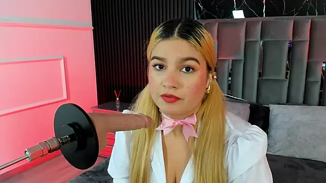 Snapshot of Liahfontaine chatting on 31, 10, 2025 Liahfontaine online show from 31, 10, 2025