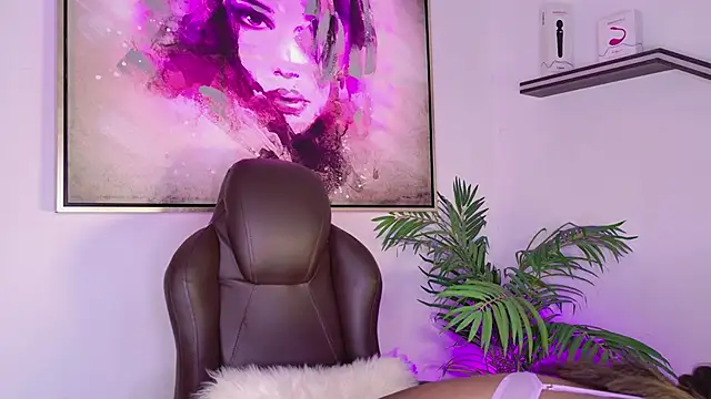 Snapshot of loana_vegas chatting on 27, 11, 2025 loana vegas online show from 27, 11, 2025