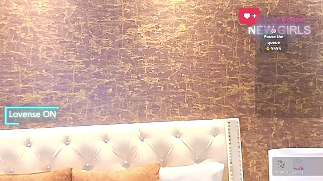 Snapshot of loana_vegas chatting on 15, 6, 2026 loana vegas online show from 15, 6, 2026