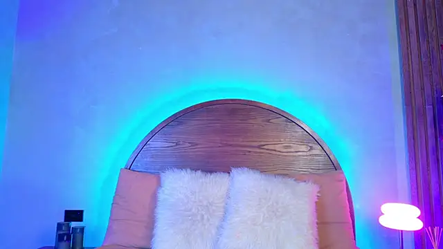 Snapshot of loana_vegas chatting on 29, 6, 2026 loana vegas online show from 29, 6, 2026