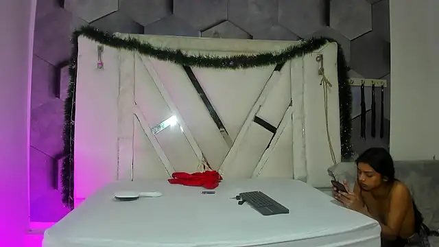 salome mio online show from 18, 12, 2025