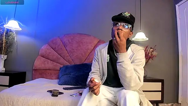 Suckdream1 online show from 19, 11, 2025