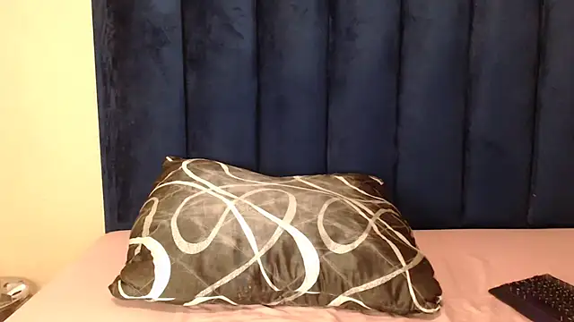 Snapshot of FUNBOOTYXX chatting on 5, 12, 2025 FUNBOOTYXX online show from 5, 12, 2025