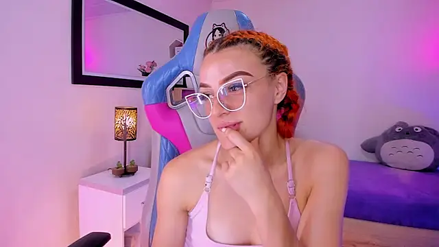 Snapshot of celeste_blazze_ chatting on 18, 2, 2026 celeste blazze online show from 18, 2, 2026