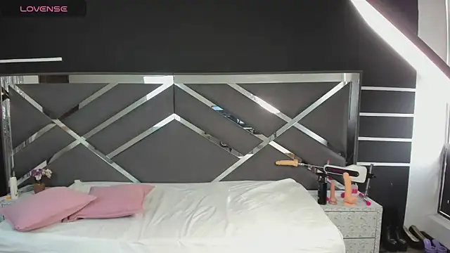 ScarlettParker online show from 5, 11, 2025