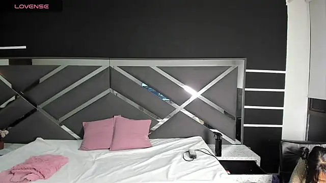 ScarlettParker online show from 29, 10, 2025