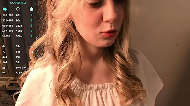 TessaStruble online show from 23, 12, 2025