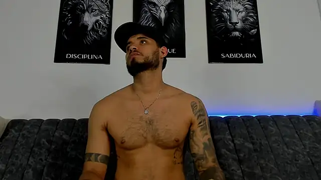 AUSTINN TORRES online show from 30, 6, 2026
