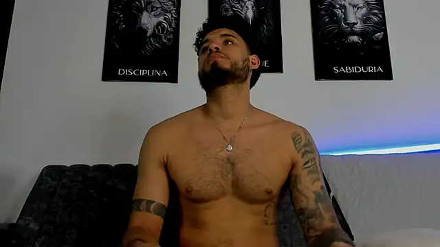 AUSTINN TORRES online show from 17, 7, 2026