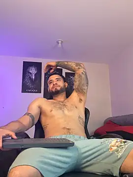 AUSTINN TORRES online show from 8, 1, 2026