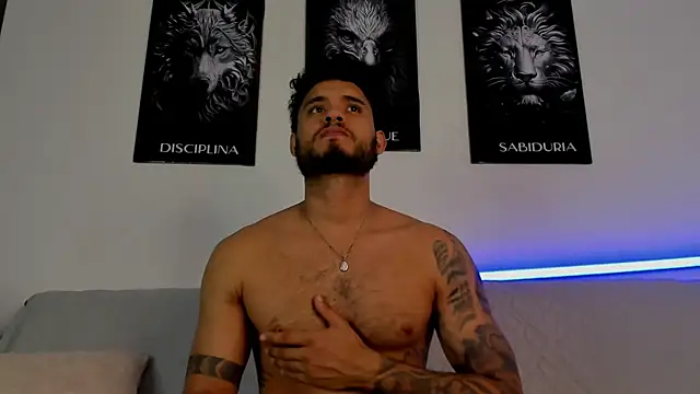 AUSTINN TORRES online show from 3, 7, 2026