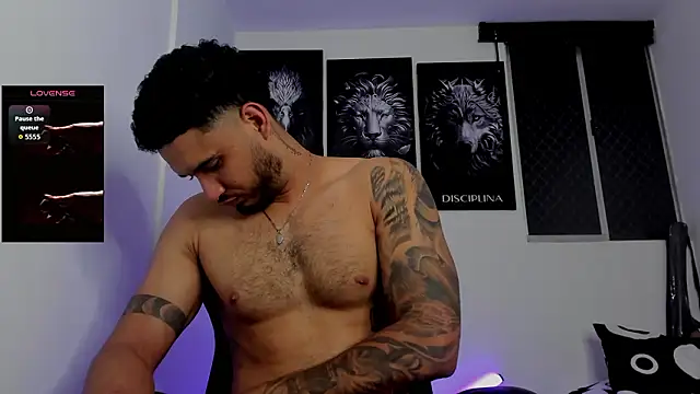 Snapshot of AUSTINN_TORRES chatting on 24, 2, 2026 AUSTINN TORRES online show from 24, 2, 2026