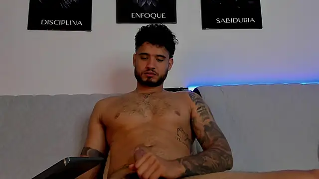 AUSTINN TORRES online show from 14, 6, 2026